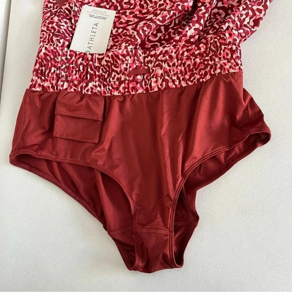 Athleta Shorts High Rise Mesh Racer Run Burgundy Leopard Built-In Liner 3" - Picture 12 of 15